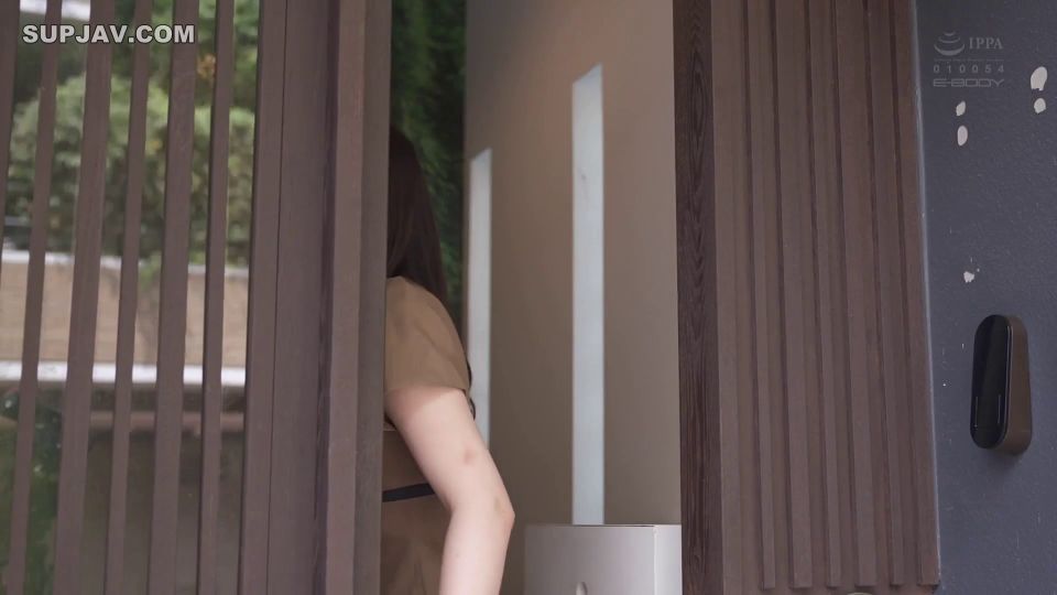 ReducingMosaic EBWH-203 元カレのせいで巨根狂いに調教された 巨乳清楚妻エステティシャンはデカチン客を前に今日も発情し身体を許してしまう… 宮本留衣