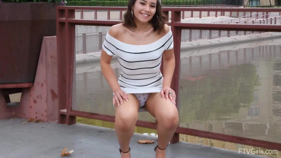 Seleste Aria Lee - Big Booty Eighteen - (Feet porn)