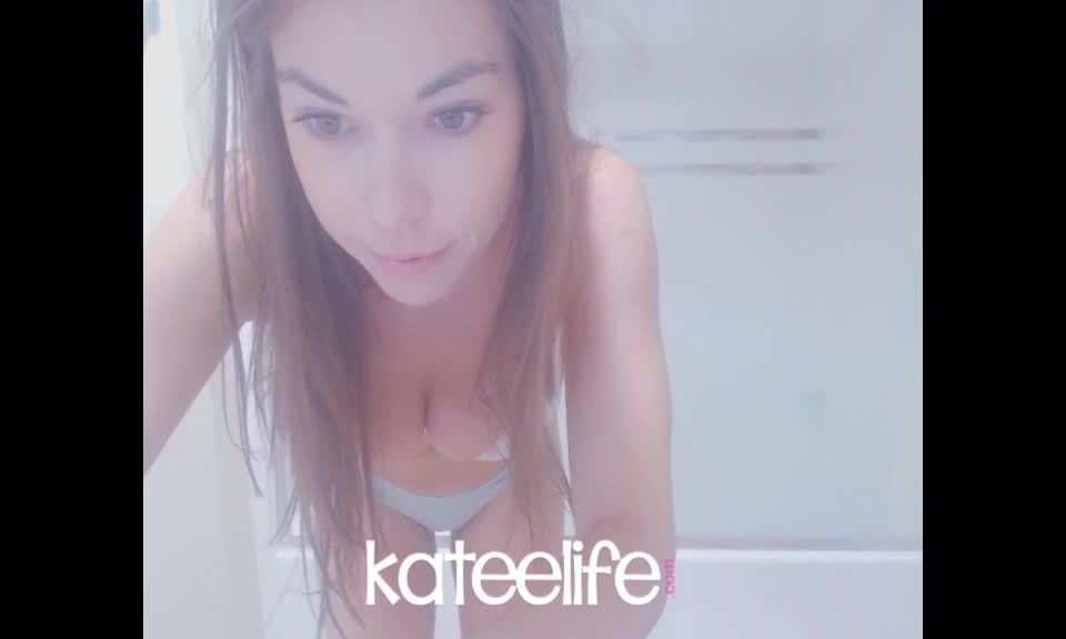  Busty kateelife  amateur webcam tits washing video, joker on webcam
