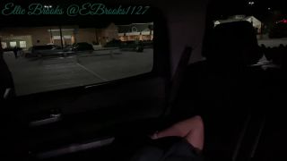 Busy parking lot backseat pussy play Webcam!