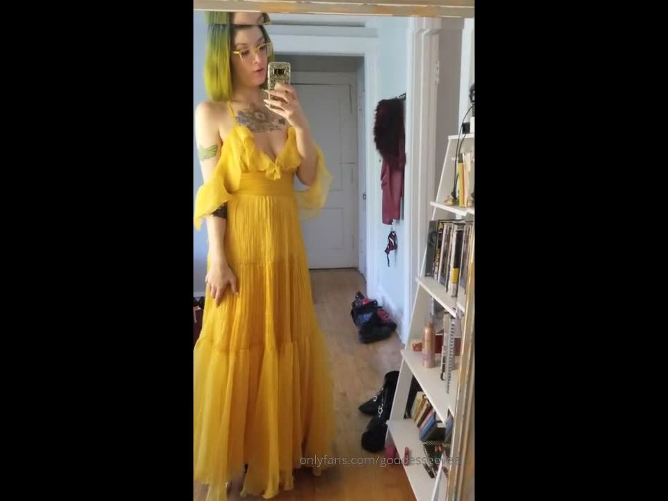 @goddesseevee 2019-05-22 Watch Sunflower Sway and make your m