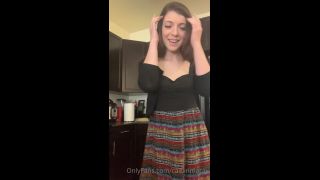 Caitlin - caitlinmarax () Caitlinmarax - a little strip tease while i make lunch 10-04-2021