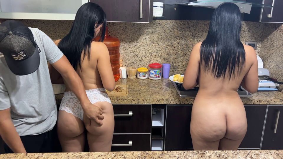 6271 Mi Milf y mi madura son los mismos y a ambos les gusta...