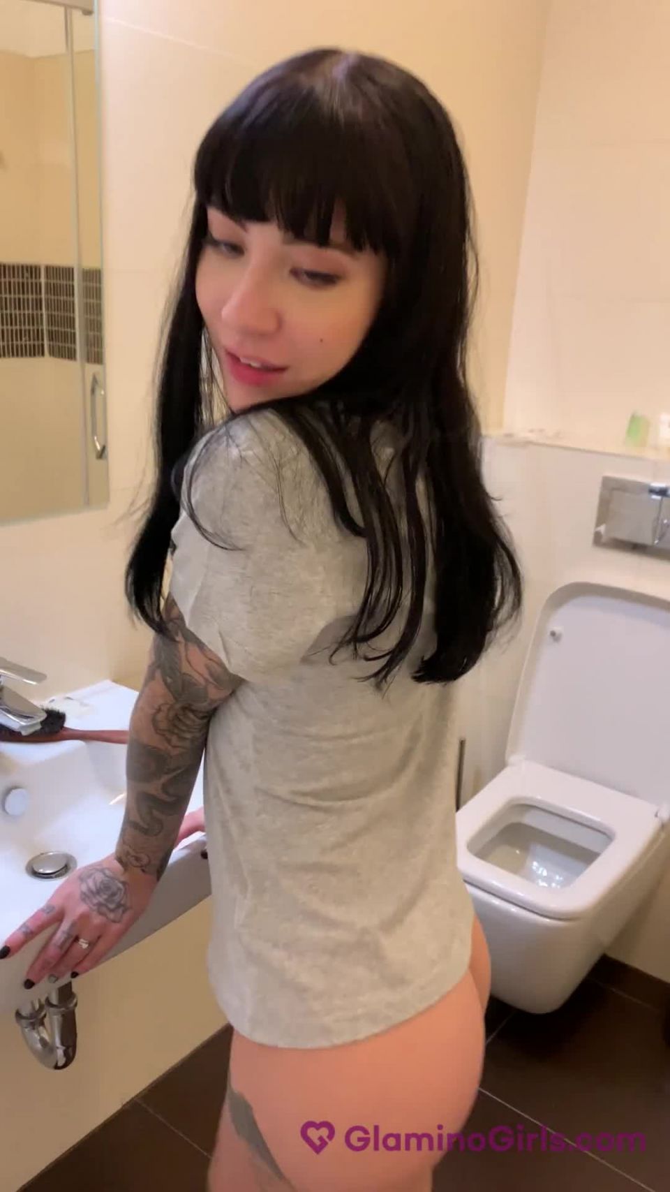 clip en línea 12 Charlotte Sartre - Glamino Girls - hardcore - hardcore porno hardcore lesbianas digitación