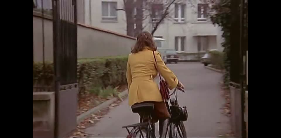 Belles d'un soir (1977) - Scene 4: Brigitte Lahaie, Guy Bonnafoux (Three French Hotties)