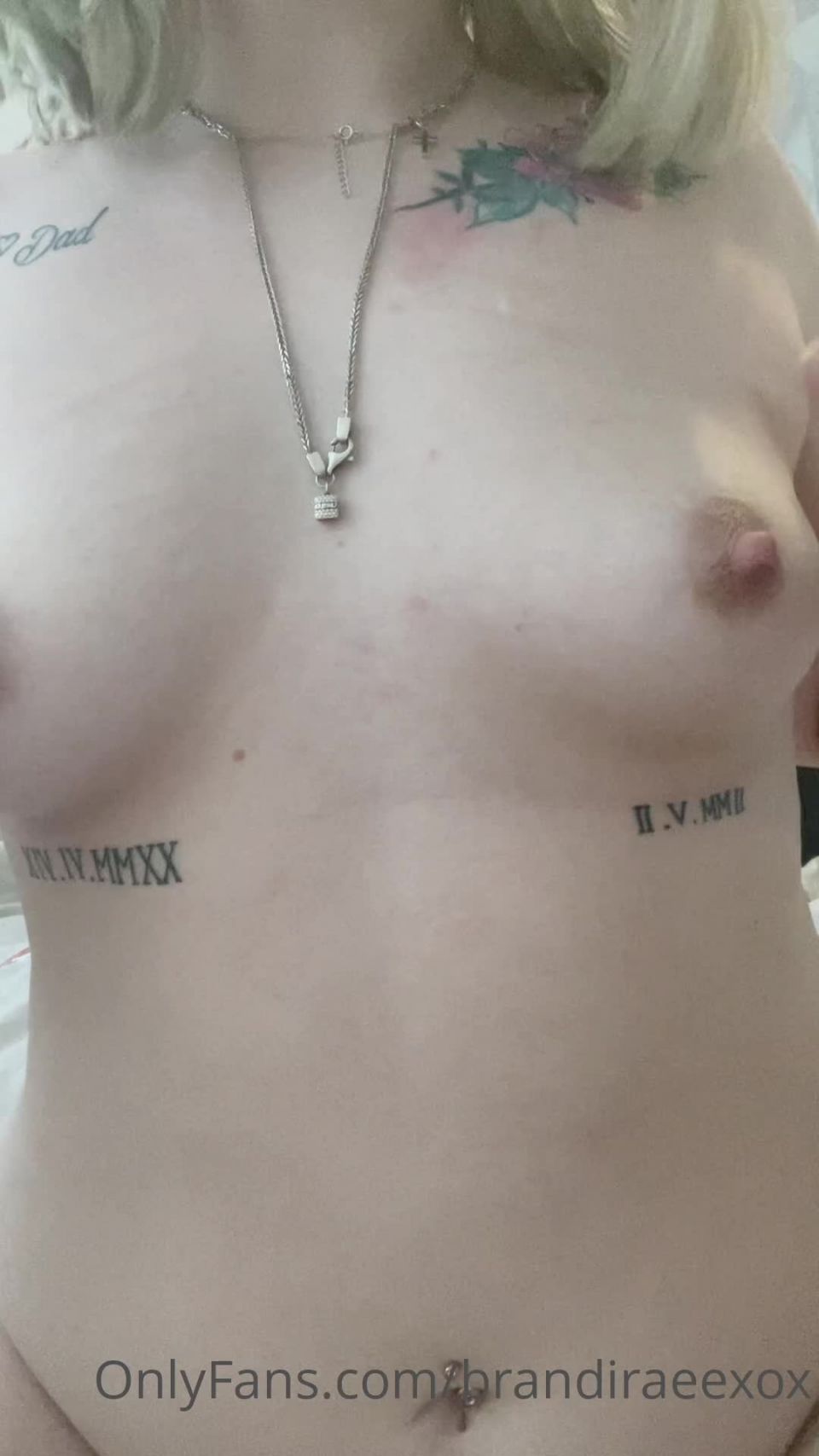 Onlyfans - Brandi Raee - brandiraeexox - brandiraeexoxGetting these titties nice and smooth - 29-11-2021