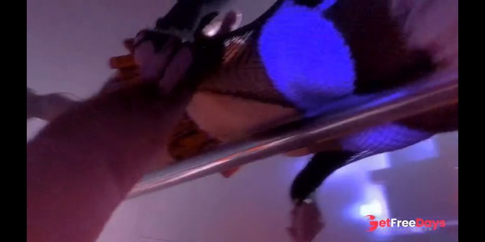 Stripper pole dances till I stick my dick in her