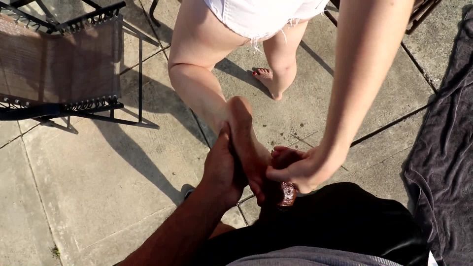 Feet porn   Fat Joeys Feet Girls / - Ziva Feys Yardwork Footjob - Girl 