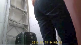 Toilet Indoor - hz 23166 | voyeur | voyeur 