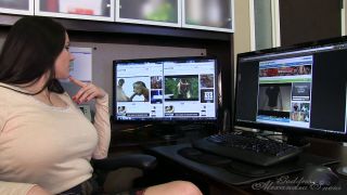 [K2S.CLUB] Diosa Alexandra Snow - Observando el porno gay en el trabajo - HD 720P
