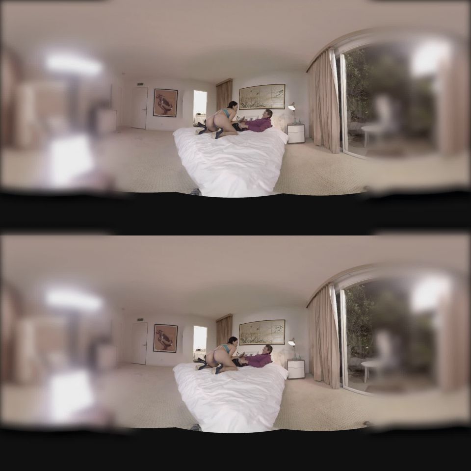 The Hot Wife Collection: Butt its My Birthday! – Vicki Chase (GearVR) - (Virtual Reality)