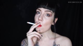 Goddess Isabel - Brunette Goddess Smoking