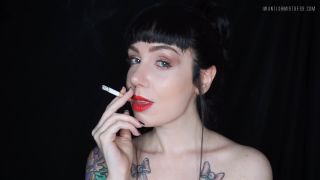 Goddess Isabel - Brunette Goddess Smoking