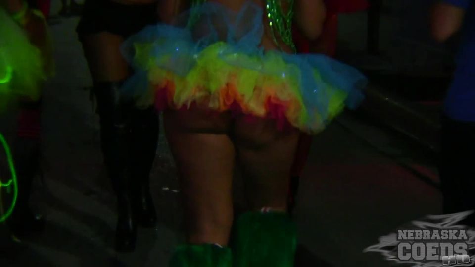 Fantasy Fest Live 2018 Week Street Festival Girls Flashing Boobs Pussy And Body Paint Pantyhose!