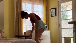 VibeWithMommy – Stepmom Proves Shes Not a Lesbian Stepsister.