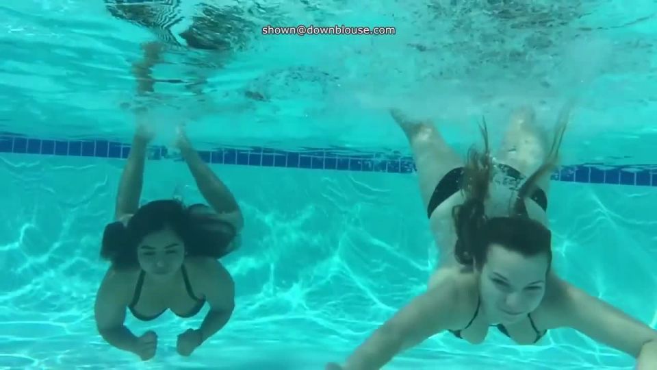 Double downblouse and nipple slip at the  pool