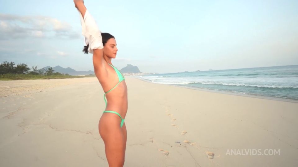 6225 Debora Andrade Fucks At The Beach, In The Uber And Home