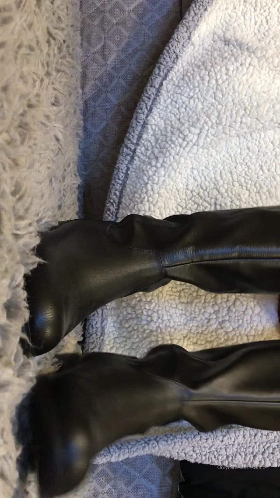 Dakota - dakotafade () Dakotafade - black leather boots self worship 31-03-2020