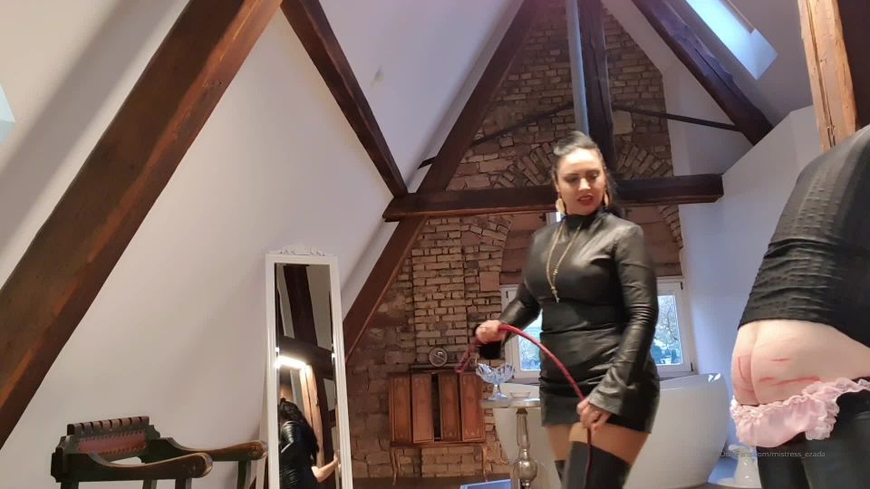 Ezada Sinn - ezada () Ezada - medor used my lipstick without permission and he was punished you can tell how angry i wa 08-11-2019