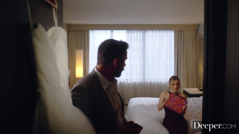 Video Anna Claire Clouds : Make Your Move 1080p FullHD