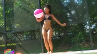 M@nyV1ds - Mandimayxxx - Swinger threesome at pool party