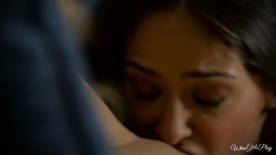 Angel Smalls, Rachel James, Sara Luvv (Porno fetiche)