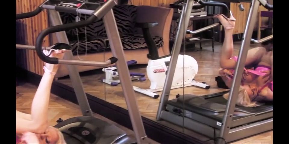 Asian Cindy Behr Fucks An Asian High Roller On A Treadmill- Titopia