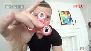 [GetFreeDays.com] Tera Link Dude Plays With Fidget Spinner Before Casting milf casting porn