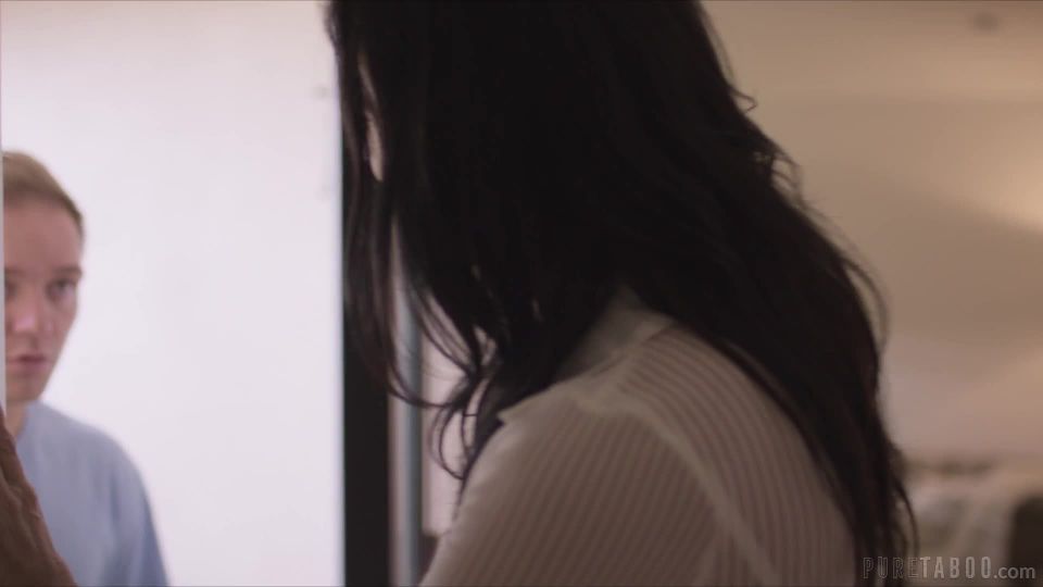 Reagan Foxx - Returned - Teen