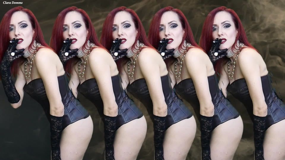 clip 35 Clara Domme — La adicción se convirtió en obsesión, tacones altos fetiche porno en fumar