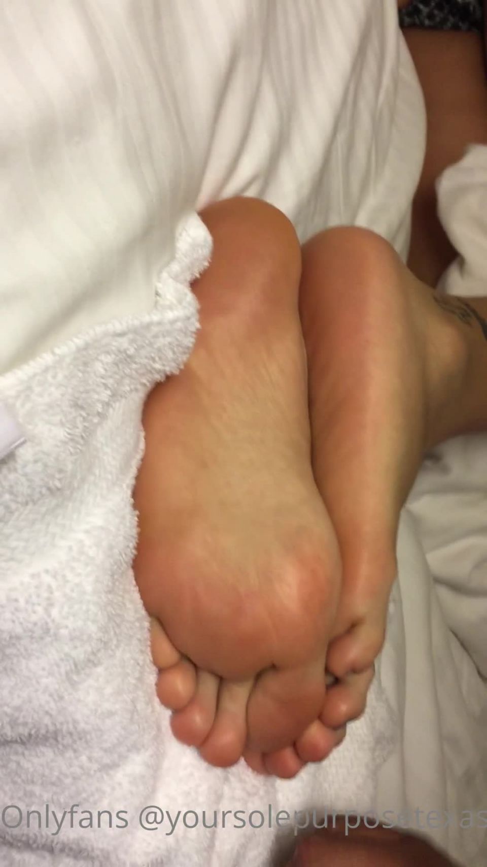 yoursolepurposetexas- Cummy feet anyone