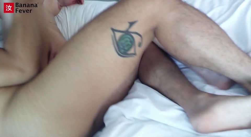 El asunto prohibido de Madison: el hombre asiático seduce a su pasión