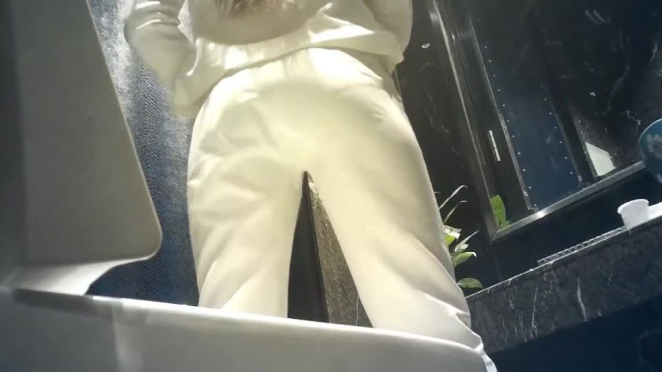 Toilet Indoor - hz 23179 | voyeur | voyeur 