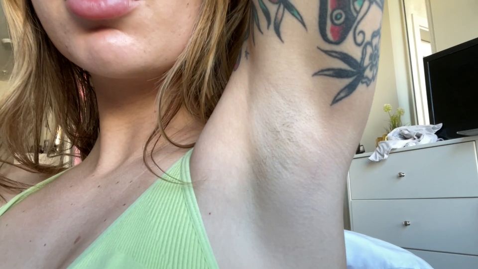 porn video 14 HARPERMADI - Sweaty Hairy Armpit Worship on pov leg cast fetish