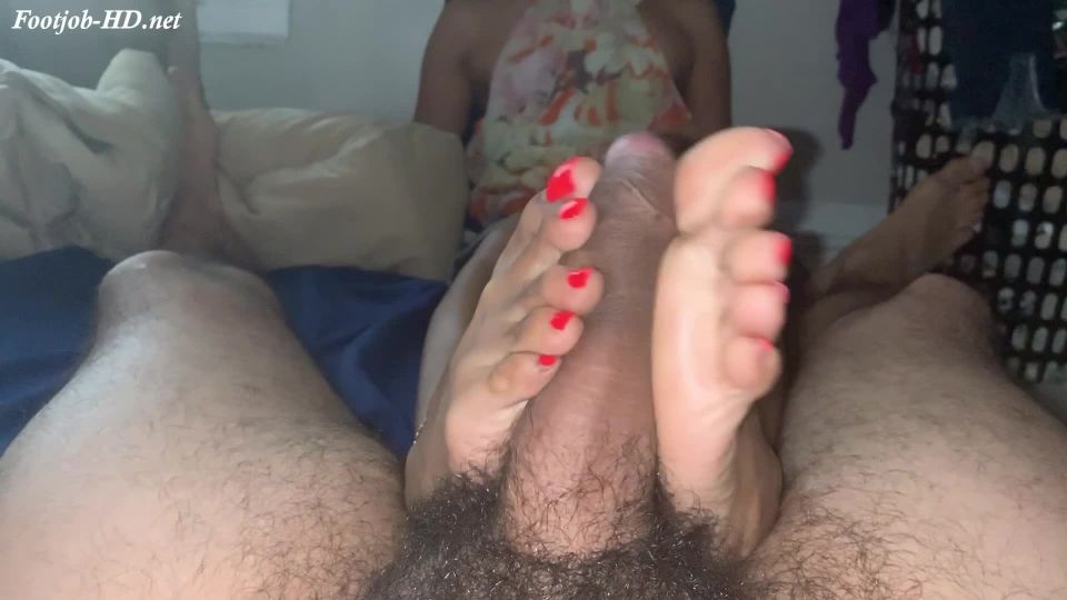 Soles   Toes Smother It Out – QueenYesseniasFeet | handjob | handjob
