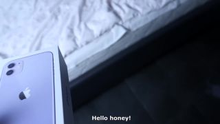 Hot Bitch Gave herself to Fuck over a Brand new Iphone Amateur!