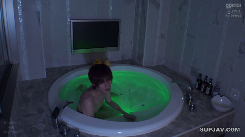 ReducingMosaic HAWA-345 結婚して22年、平凡な生活を送る主婦。最近、年齢を重ねるごとに心が冷めていくのを感じる…もう一度だけ10代の頃のようにキスしただけでドキドキする燃えるようなSEXがしたい。一日限定彼氏と最初で最後の不貞中出しSEX まなみさん（43歳）太田区在住 子供:息子（20歳）