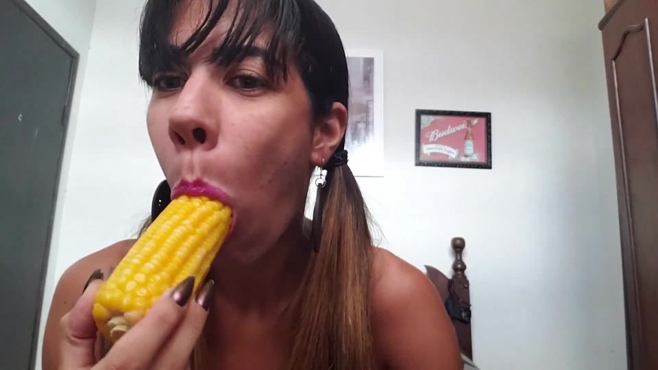 Ugly - Brunette penetration corn in her gaping hole  - brunette - masturbation anal fucking big cock big ass