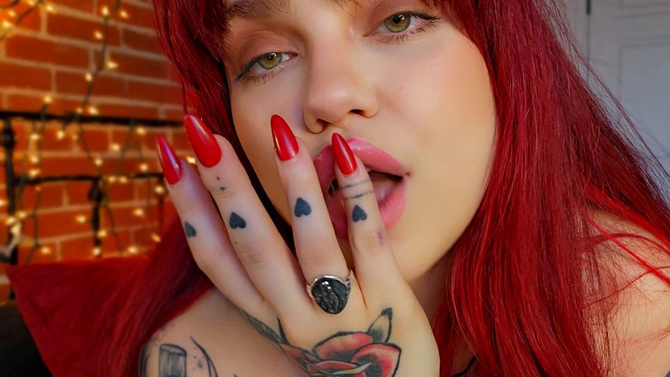 [K2S.CLUB] Ginger Rae xoxo - Larga Adoración de las uñas rojas - Adoración de la diosa de la femdom - Ginger Rae - FullHD 1080P