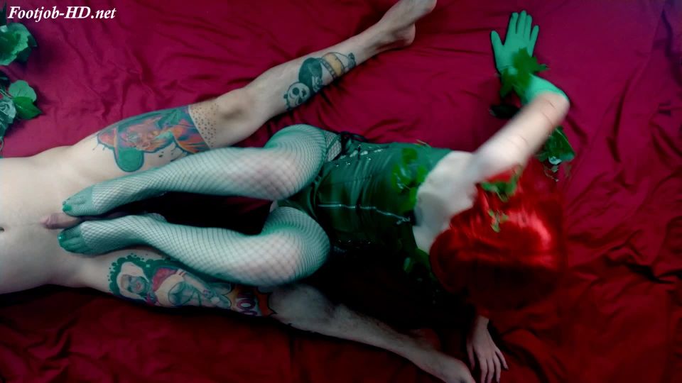 online adult video 46 lesbian femdom femdom porn | Poison Ivy Cosplay  | handjob