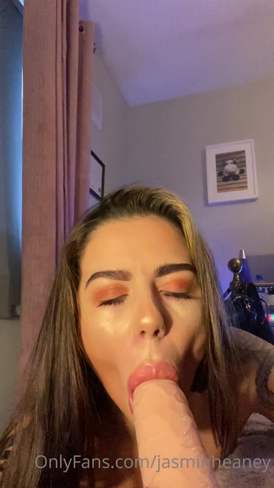 Jazzyj 10-10-2020-1050656172