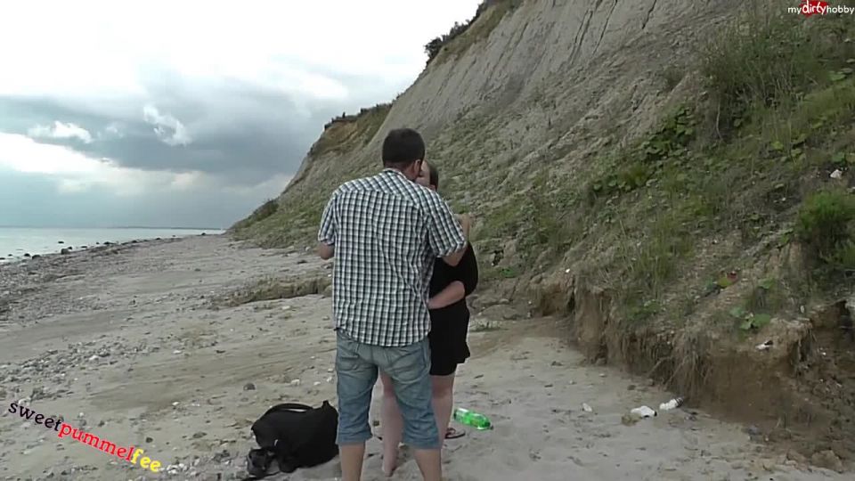 porn clip 22 SweetPummelfee - Usertreffen am Strand, ficken im Sand  on fetish porn femdom home