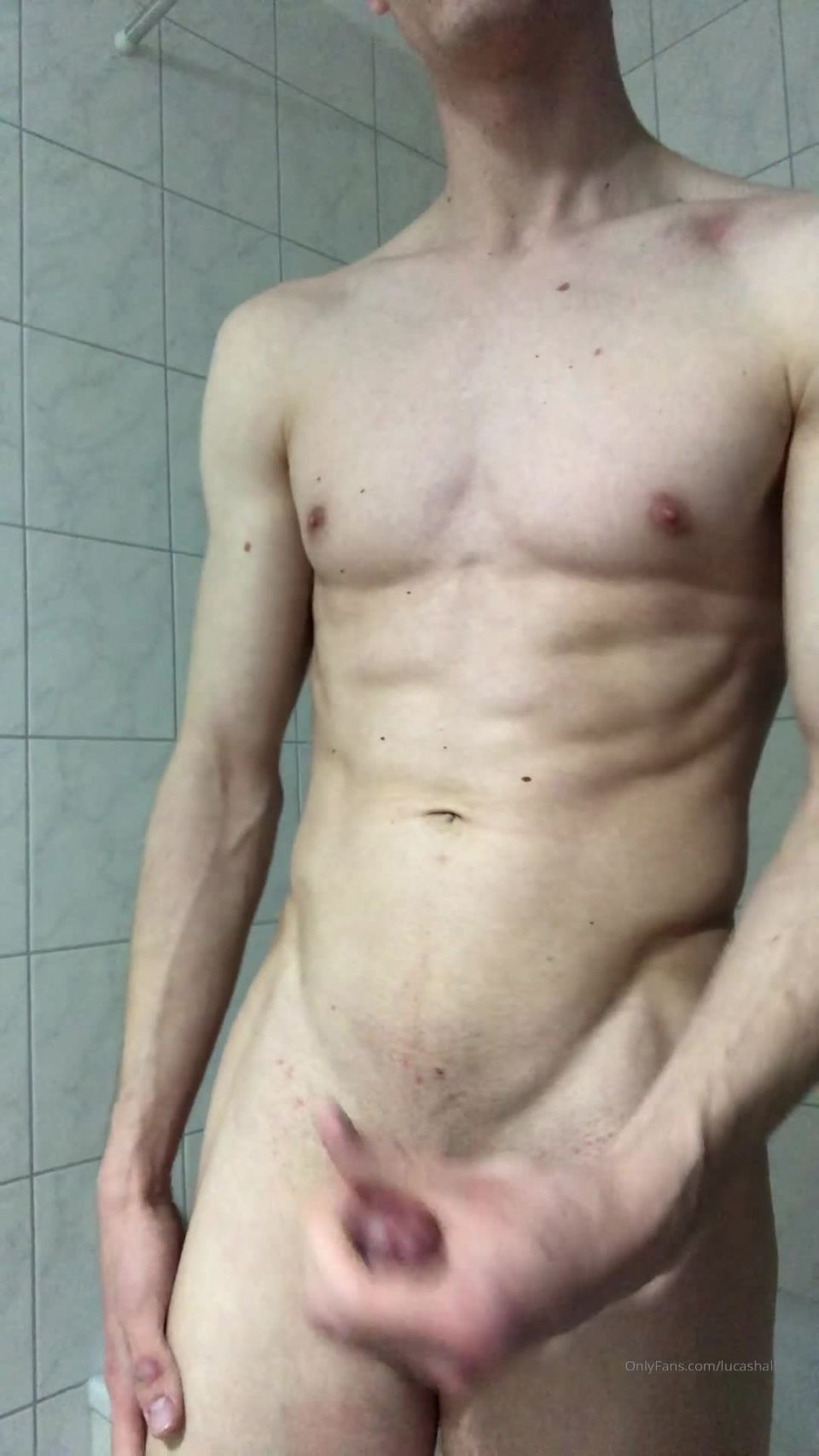 Lucas Hall () Lucashall - i was so horny and jerked off in the bathroom enjoy it babe 18-03-2020