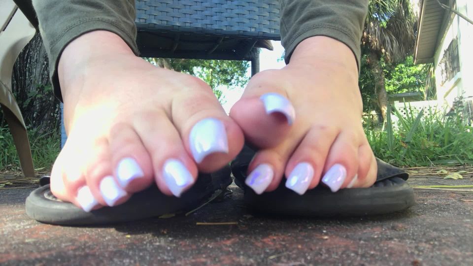  feet porn | goddessmiia  13052270 on your knees is where you belong in my presence | goddessmiia