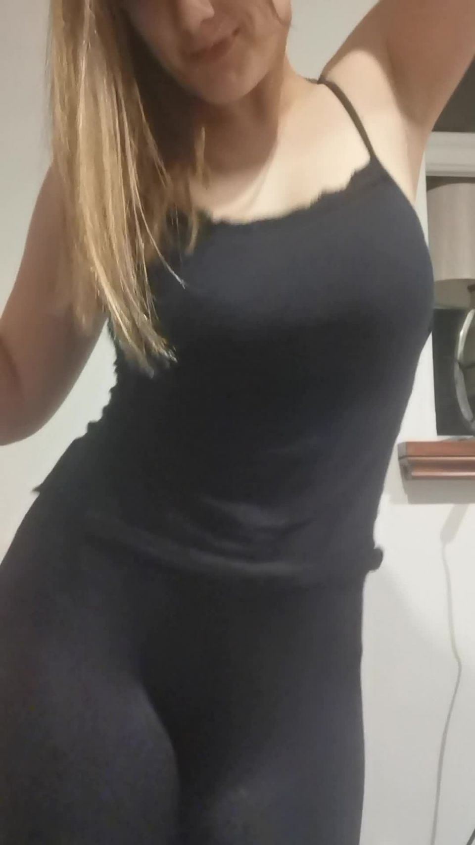 LottiiRose Lottiirose - shaking my tits because weve made it half way through the week 02-10-2019