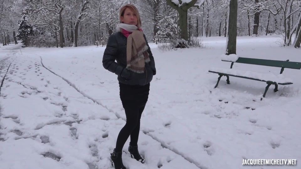 Laura - Laura 41ans deux lascars dans la neige