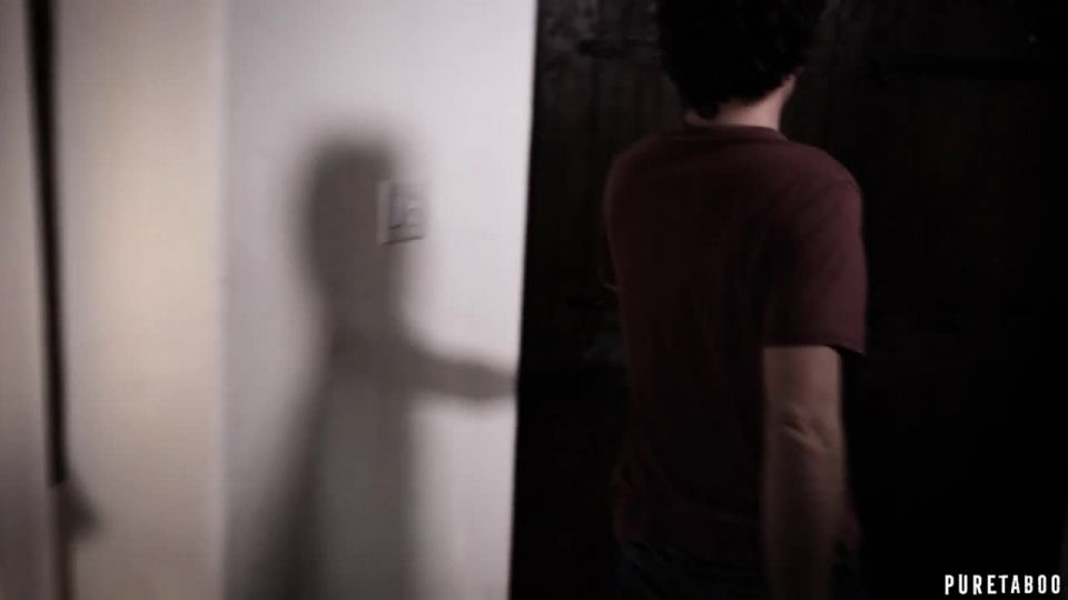 Segundos descuidados: ¡La intensa acción de segunda ronda de Lena Paul!