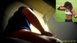 Voyeur Fitness Club Toilet 2 - [Webcam]