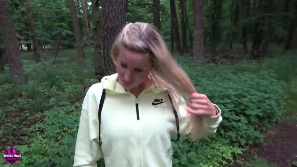 online clip 41 Fitness-Maus - Personal-Blowjob statt Personal-Training - Outdoor alles geschluckt - amateur - german porn real amateur wife