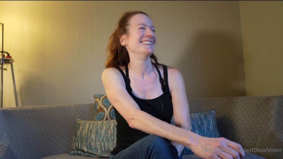 nextdoorvixen 2022-08-11 Aquí hay una oportunidad de entrar en la mente de una verdadera MILF y se 205738